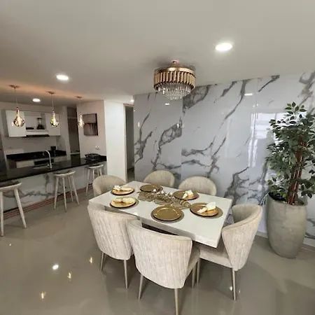 Apartamento Hermoso Con Vista Al Mar Muy Bien Ubicado *
